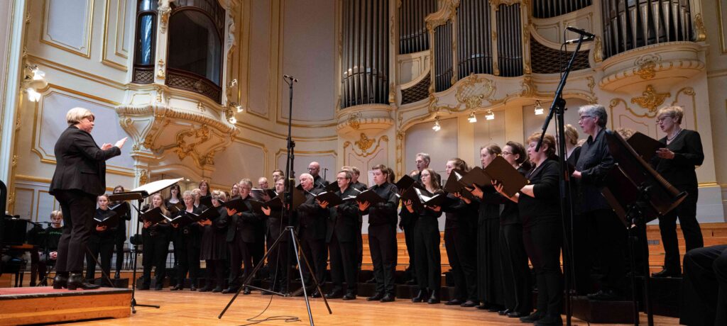ensemble elmshorn bei einem Auftritt in der Laieszhalle in Hamburg